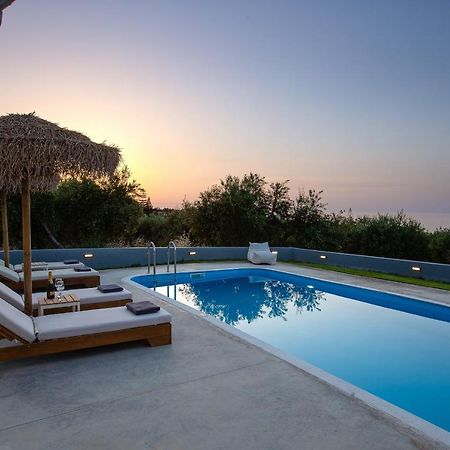 Gramvella Resort Adelianos Kampos Exterior foto