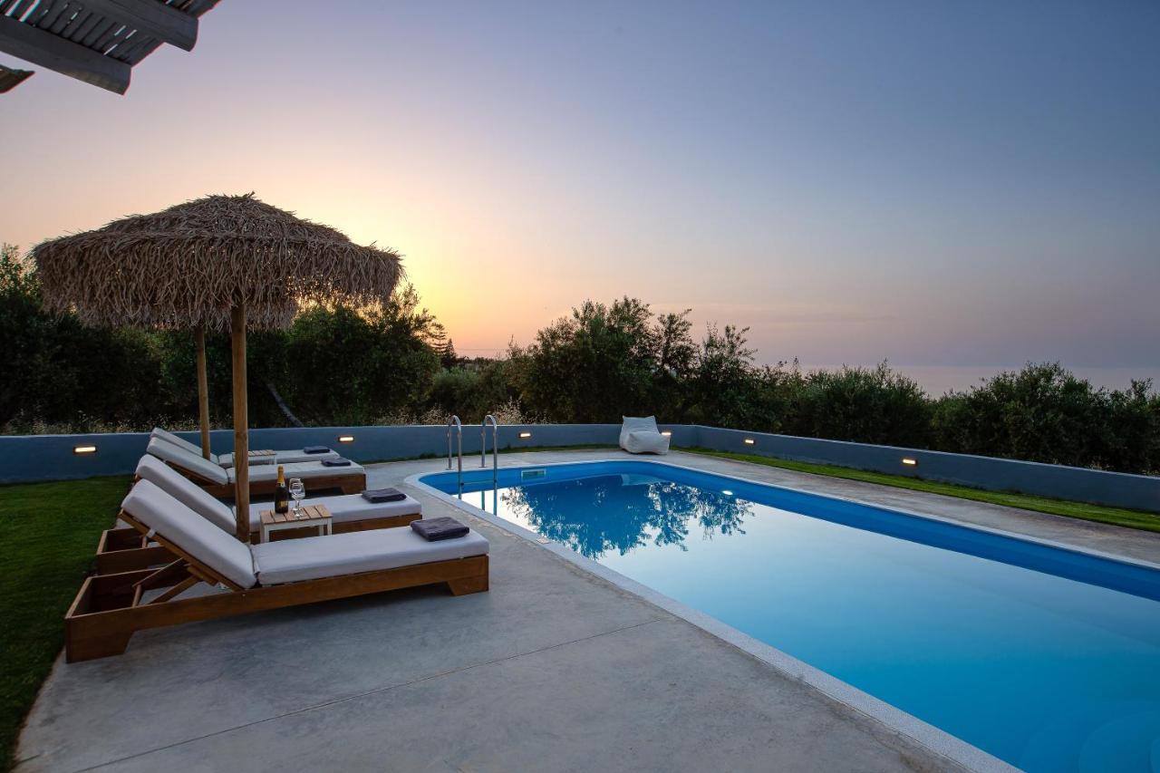 Gramvella Resort Adelianos Kampos Exterior foto