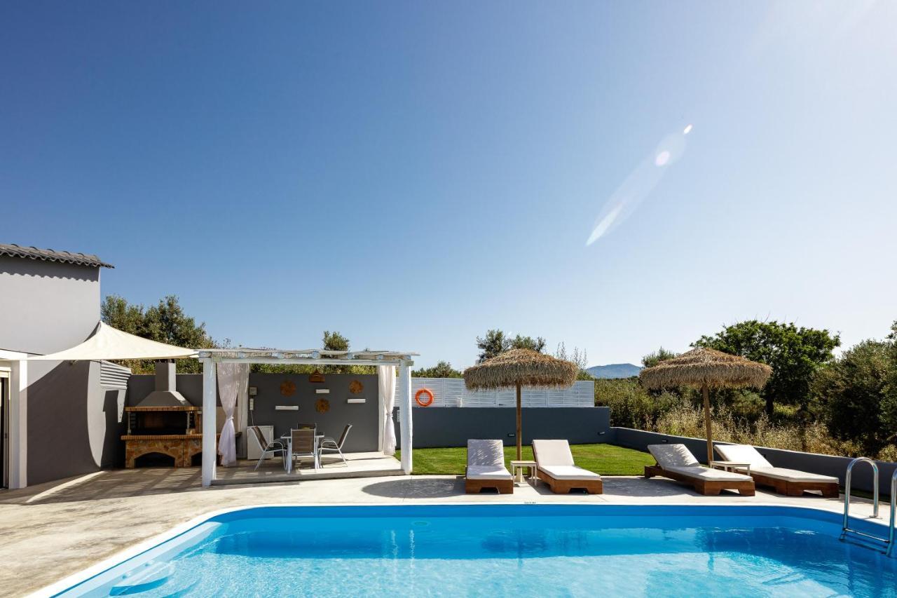 Gramvella Resort Adelianos Kampos Exterior foto