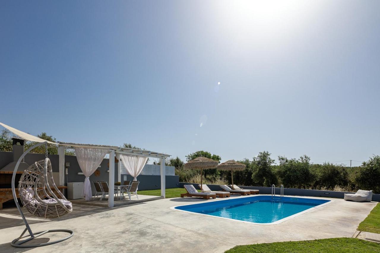Gramvella Resort Adelianos Kampos Exterior foto