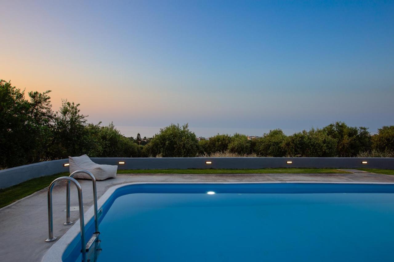 Gramvella Resort Adelianos Kampos Exterior foto